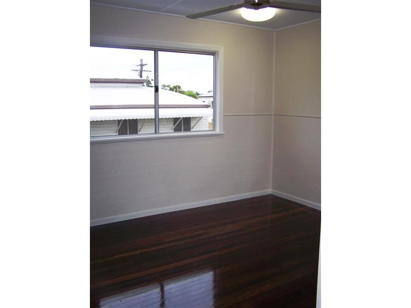 10 Lily Street, Hermit Park QLD 4812