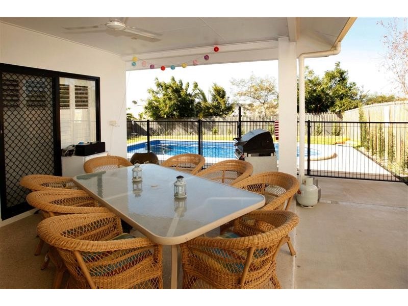 13 Perisher Court, Mount Louisa QLD 4814