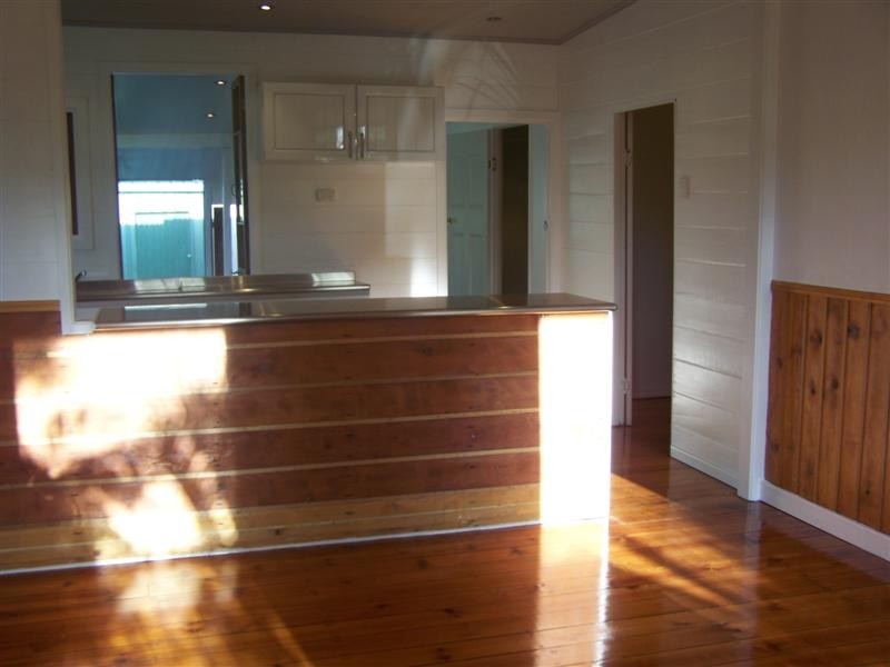 4 Fourth Avenue, South Townsville QLD 4810