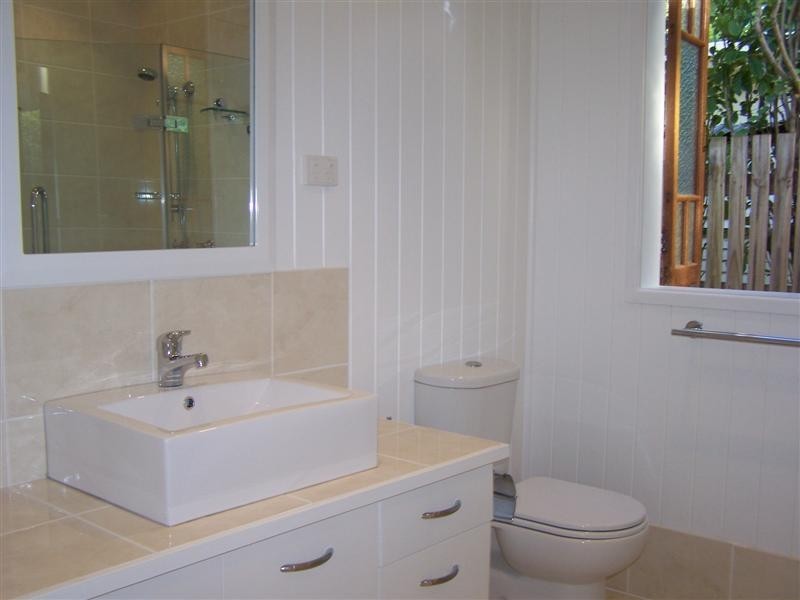 4 Fourth Avenue, South Townsville QLD 4810