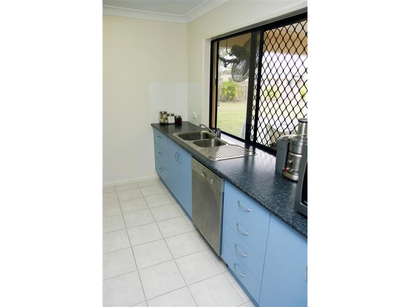 1 Bronco Court, Kelso QLD 4815