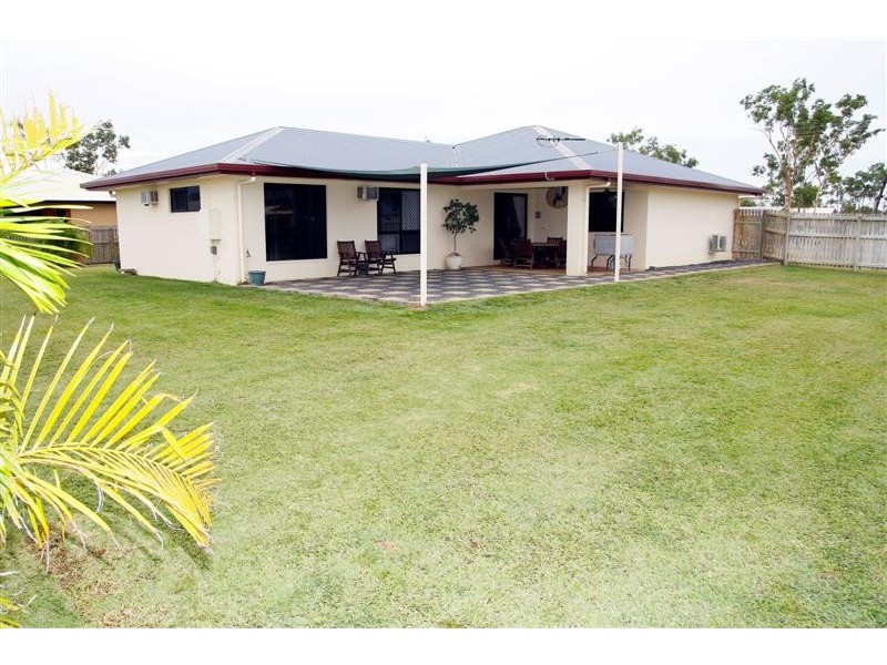 1 Bronco Court, Kelso QLD 4815