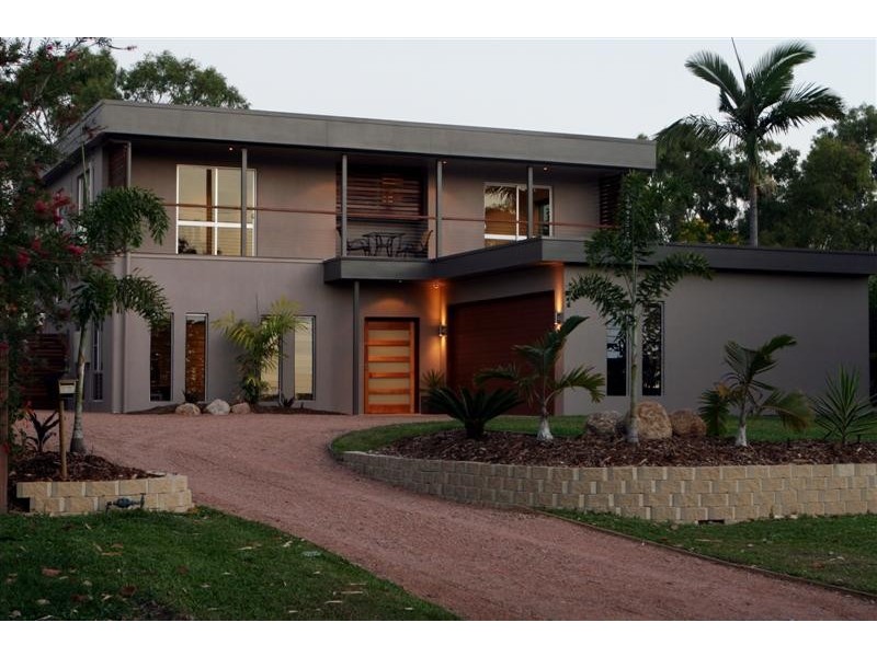 Absolute Riverfront, Kelso QLD 4815