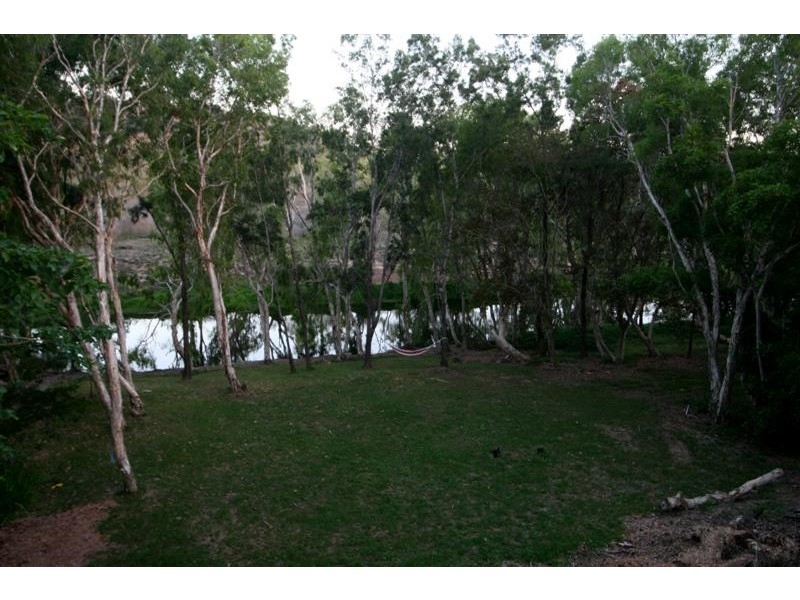 Absolute Riverfront, Kelso QLD 4815