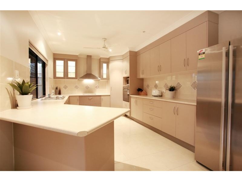 21 Knox Court, Mount Louisa QLD 4814