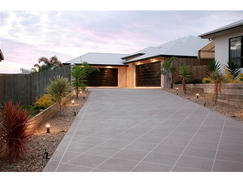 21 Knox Court, Mount Louisa QLD 4814