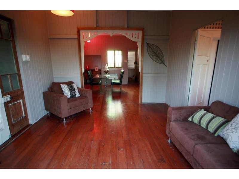 26 Thirteenth Avenue, Railway Estate QLD 4810