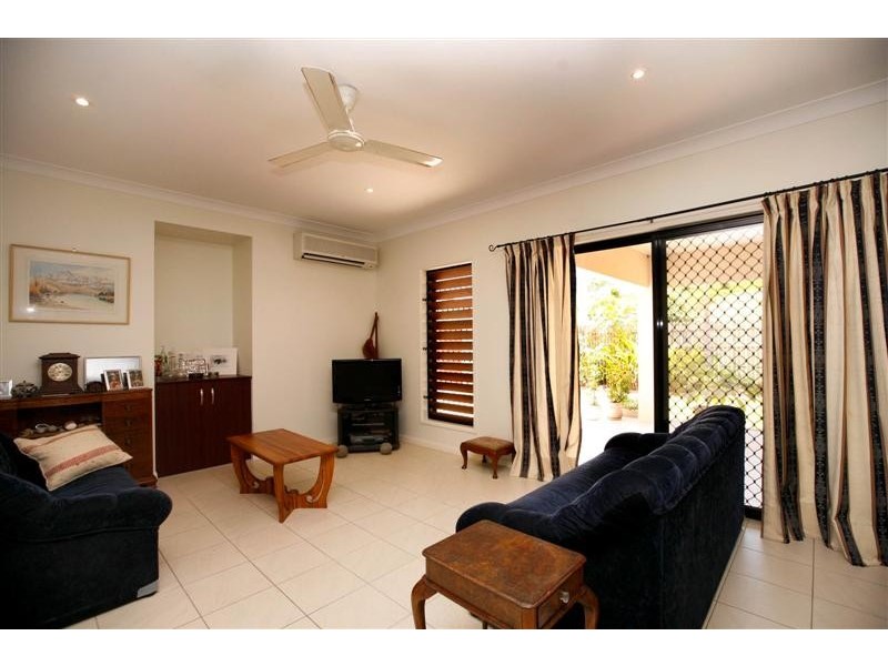 5 Blackbean Court, Mount Louisa QLD 4814