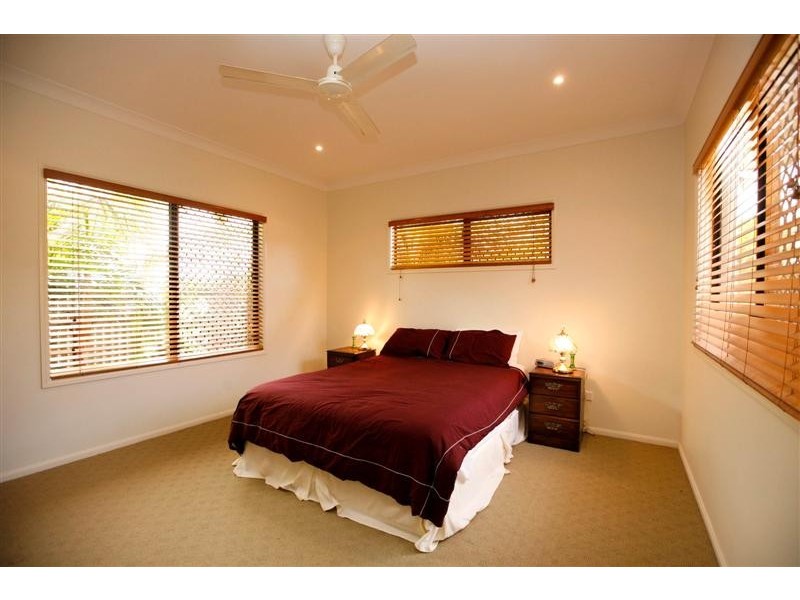 5 Blackbean Court, Mount Louisa QLD 4814