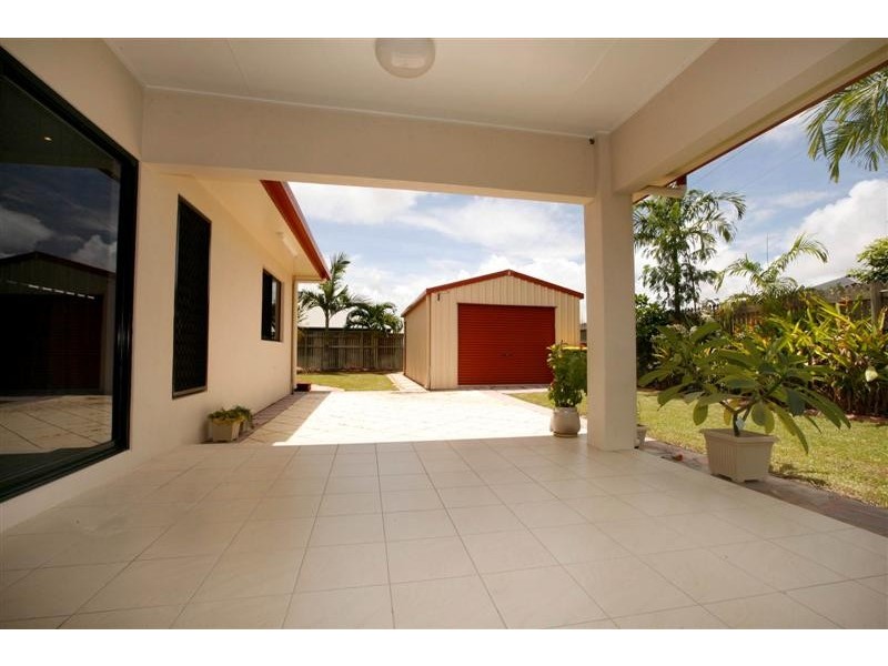 5 Blackbean Court, Mount Louisa QLD 4814