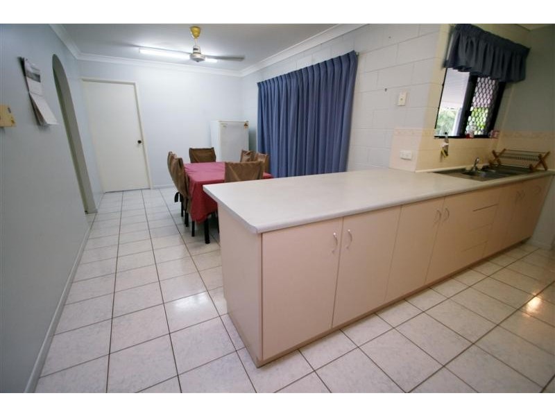 23 Amber Avenue, Rasmussen QLD 4815