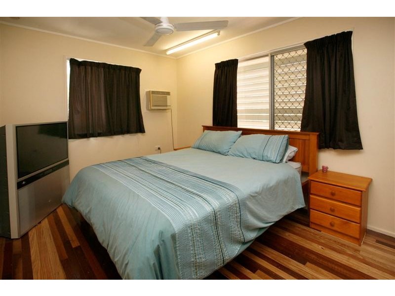 12 Karina Crescent, Rasmussen QLD 4815