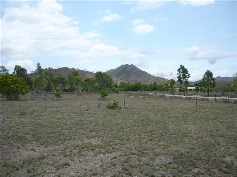 13 Thunderbolt Drive, Oak Valley QLD 4811