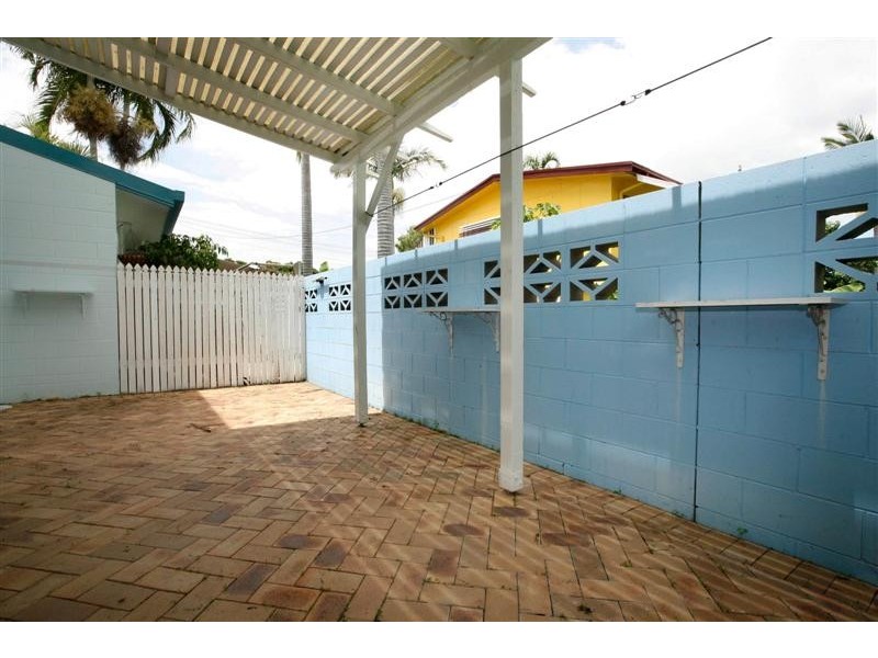 2/5 Viles Street, Rosslea QLD 4812