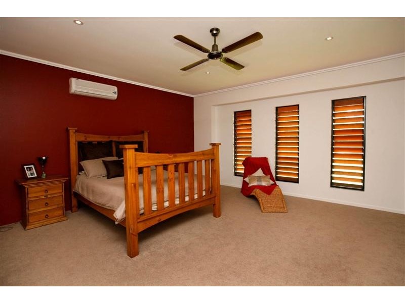 39 Marina Drive, Bushland Beach QLD 4818