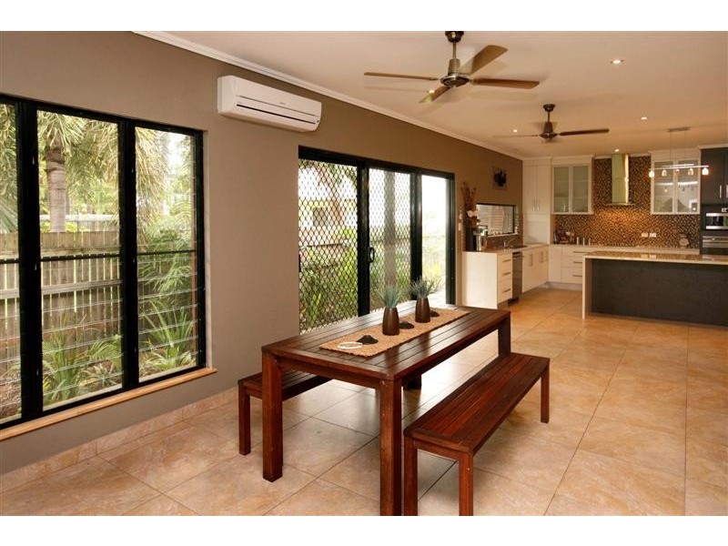 39 Marina Drive, Bushland Beach QLD 4818