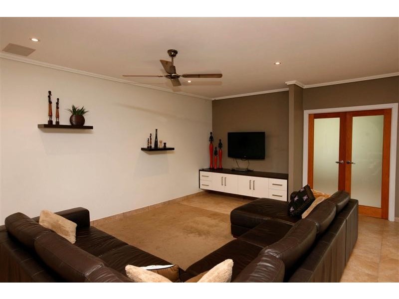 39 Marina Drive, Bushland Beach QLD 4818