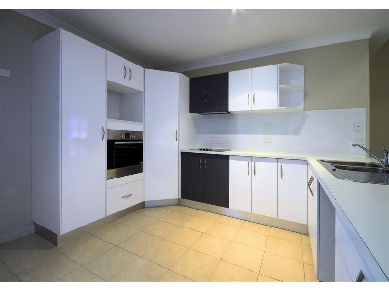 39 Eshelby Street, Bushland Beach QLD 4818