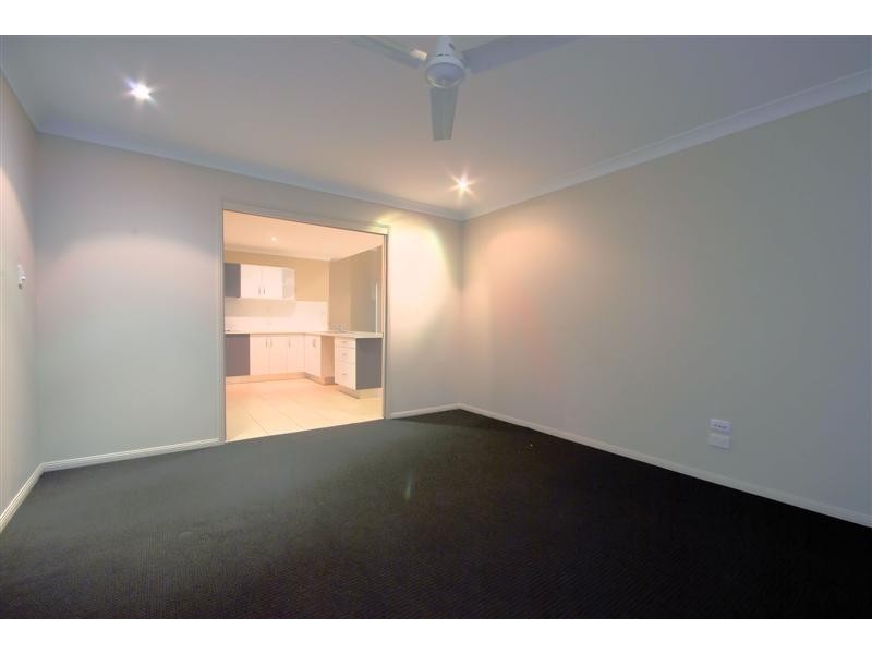 39 Eshelby Street, Bushland Beach QLD 4818