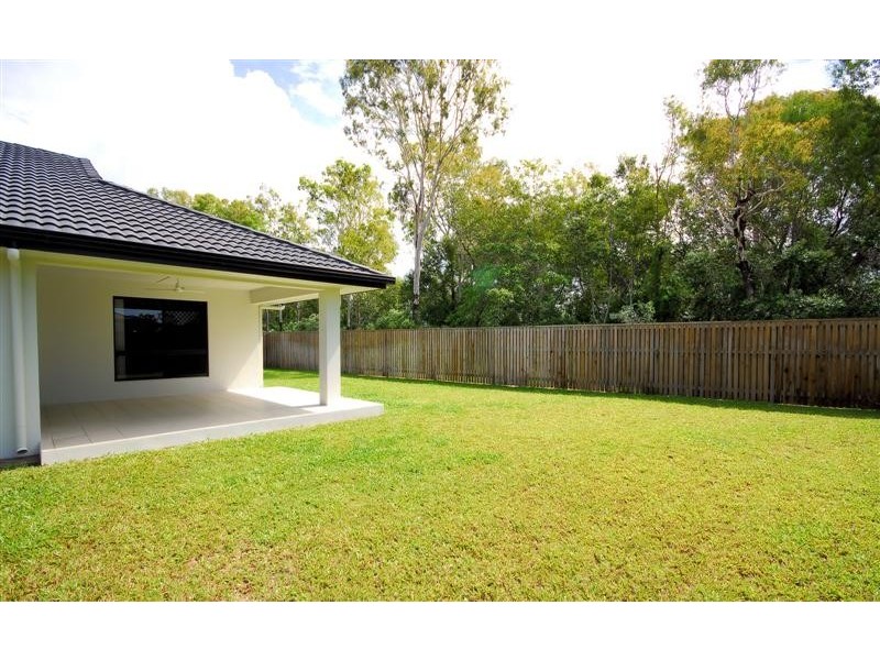 39 Eshelby Street, Bushland Beach QLD 4818