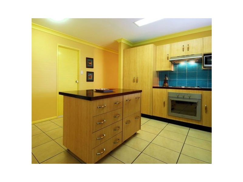 61 Glenrock Drive, Rasmussen QLD 4815