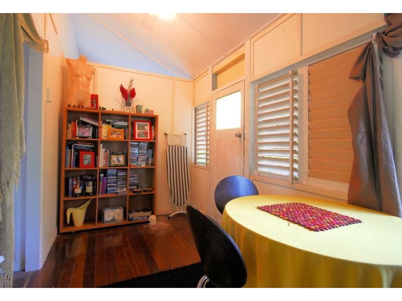 6 Nelson Street, South Townsville QLD 4810