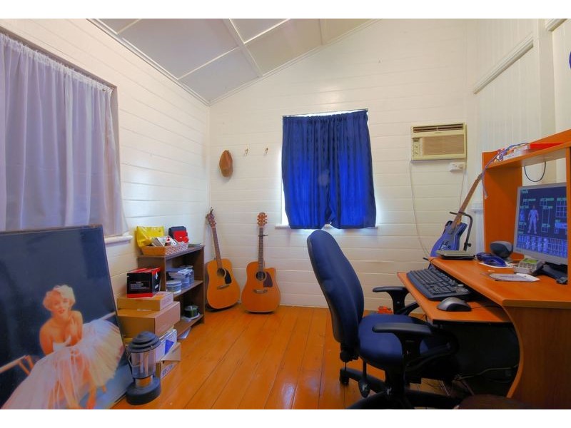 6 Nelson Street, South Townsville QLD 4810