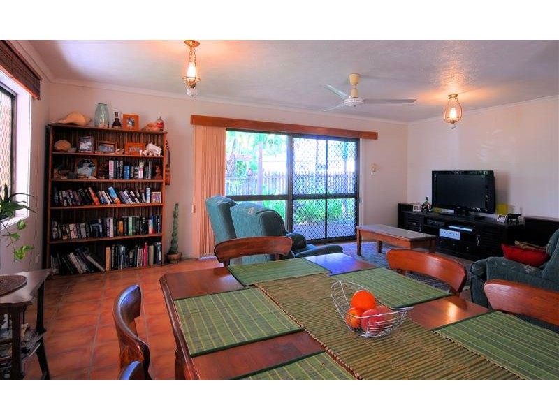 18 Karina Crescent, Rasmussen QLD 4815