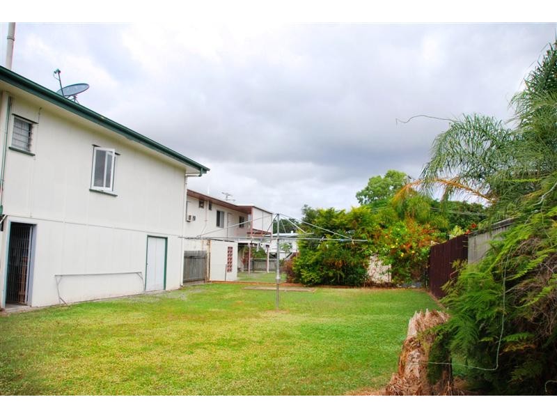 313 Charles Street, Cranbrook QLD 4814