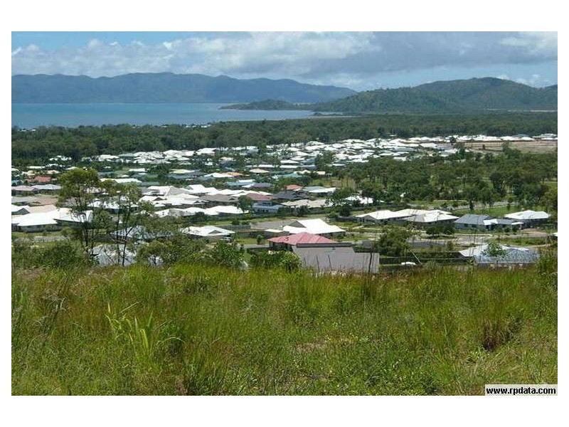 5 Olden Court, Bushland Beach QLD 4818