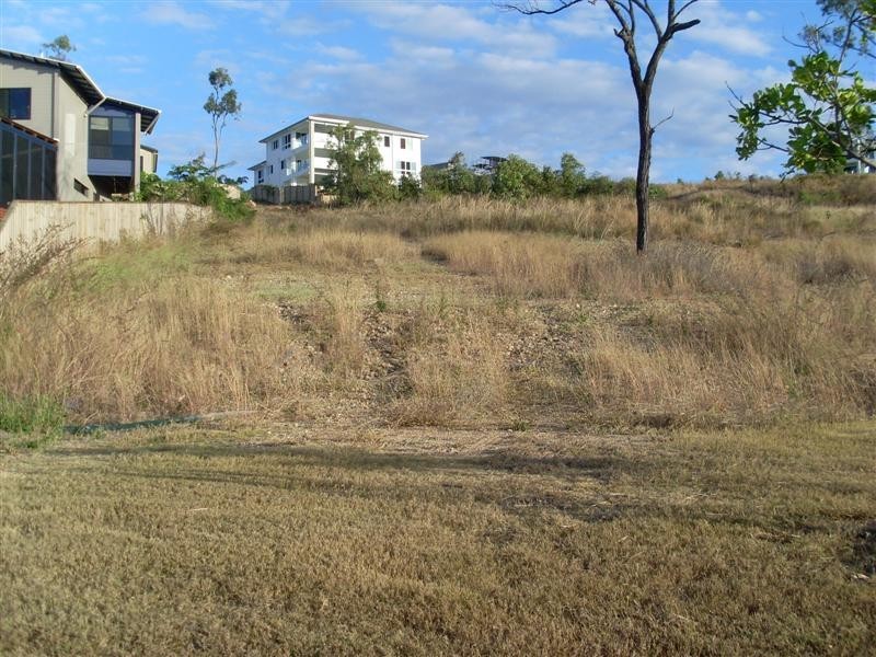 49 Shutehaven Circuit, Bushland Beach QLD 4818