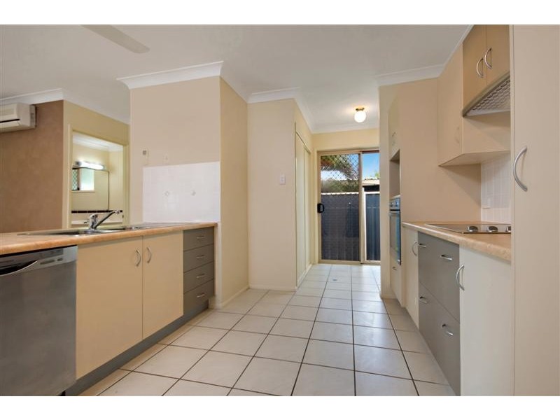 1/96  Gollogly Lane, Rasmussen QLD 4815