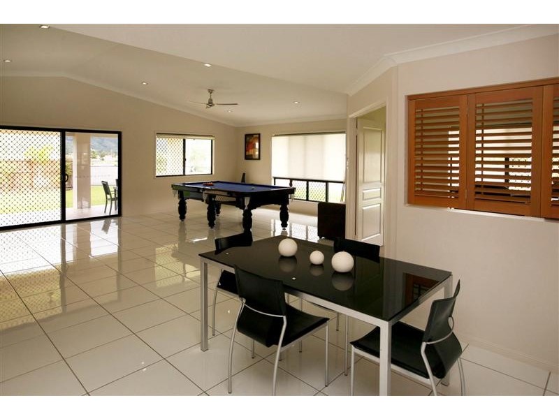 8 Marita Court, Bushland Beach QLD 4818