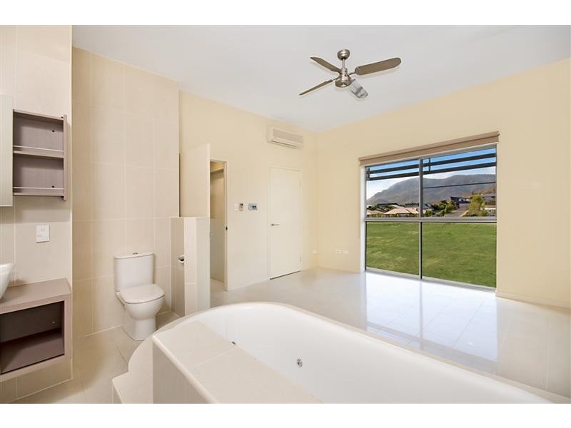 14/237 Riverside Bld, Douglas QLD 4814