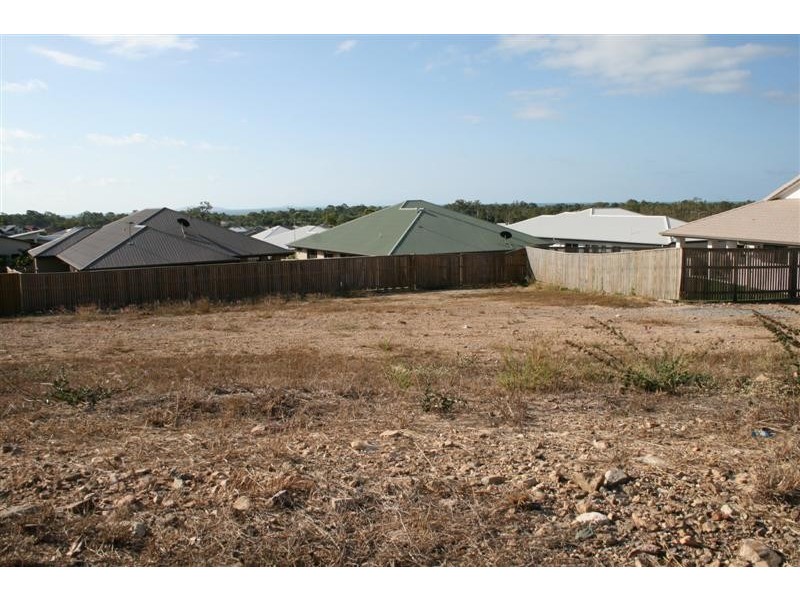 30 Shutehaven Cct, Bushland Beach QLD 4818