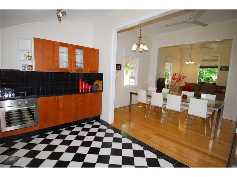 26 Tenth Avenue, Railway Estate QLD 4810