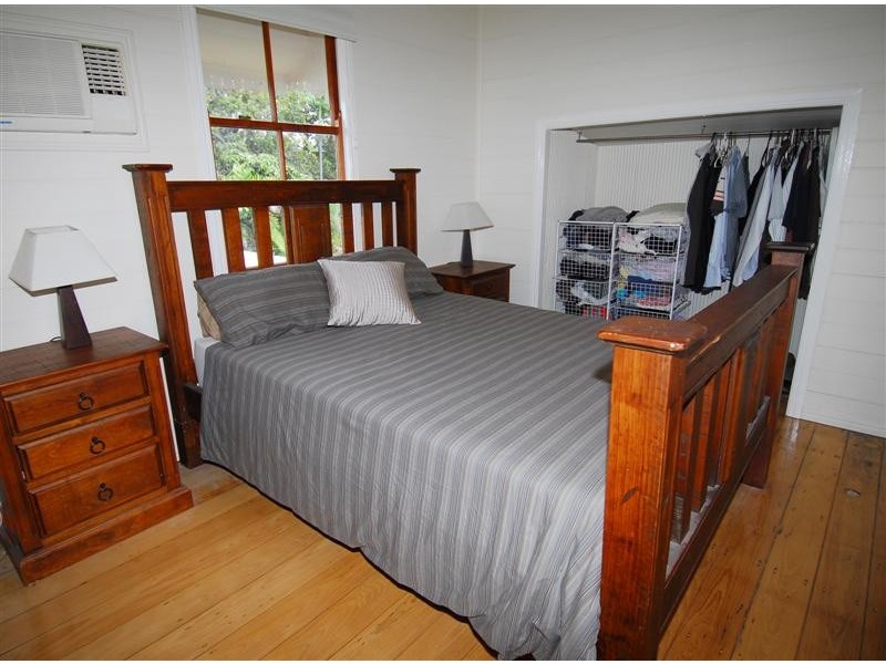 26 Tenth Avenue, Railway Estate QLD 4810