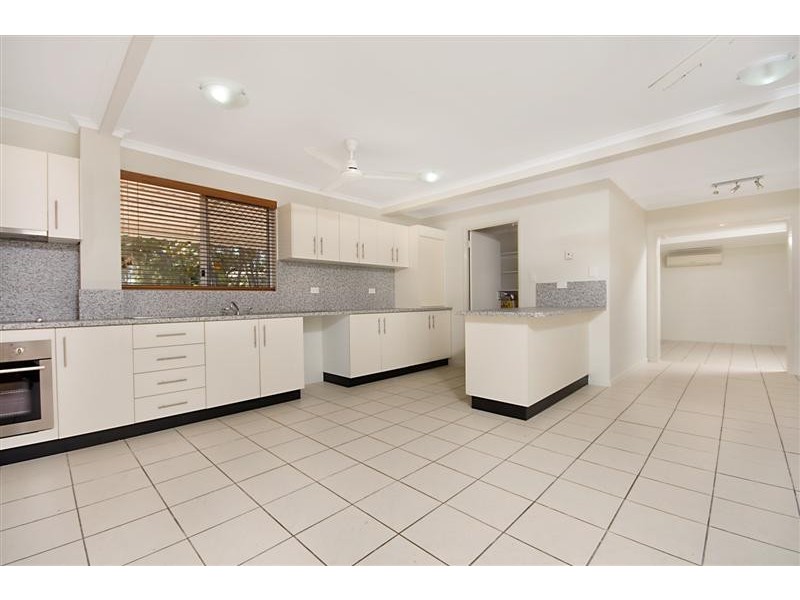 7 Crossland Court, Kirwan QLD 4817