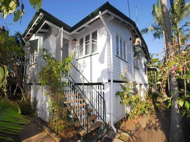 79 Robertson Street, Railway Estate QLD 4810