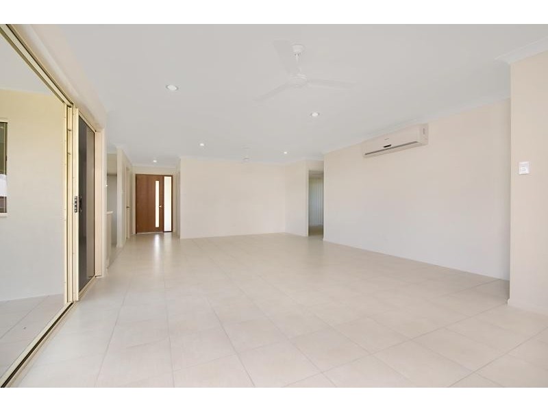 4 Chloe Court, Mount Louisa QLD 4814