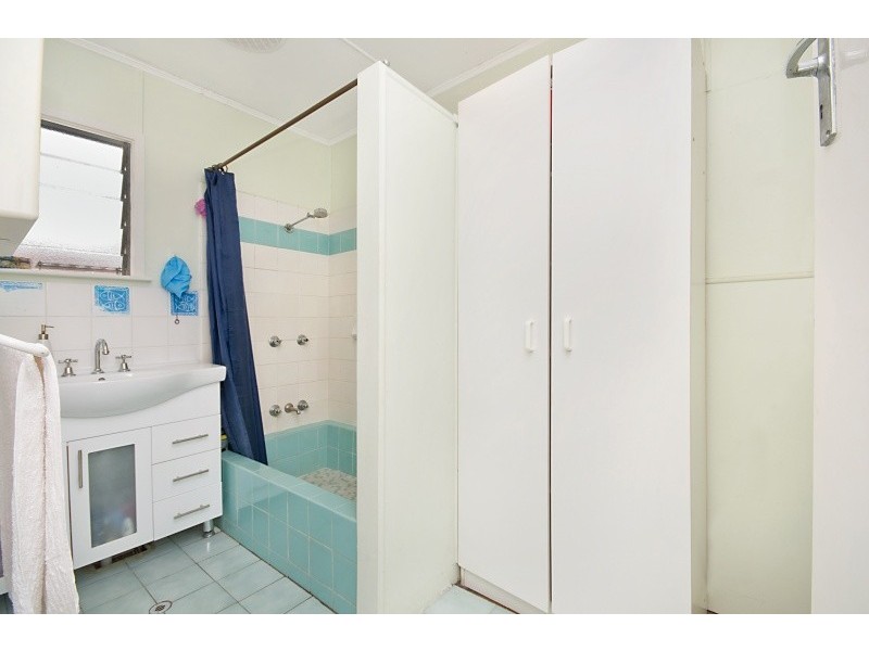 8 Bainbridge Street, Heatley QLD 4814