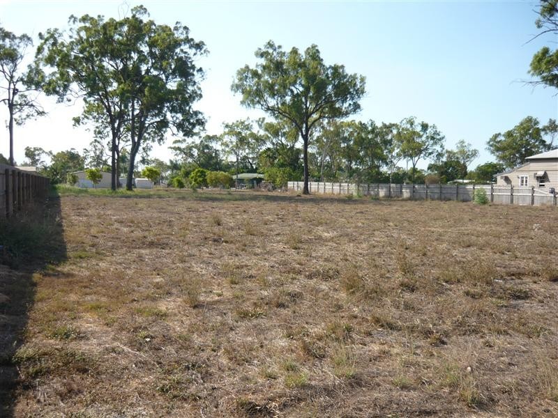 50 Mount Low Pkw, Bushland Beach QLD 4818