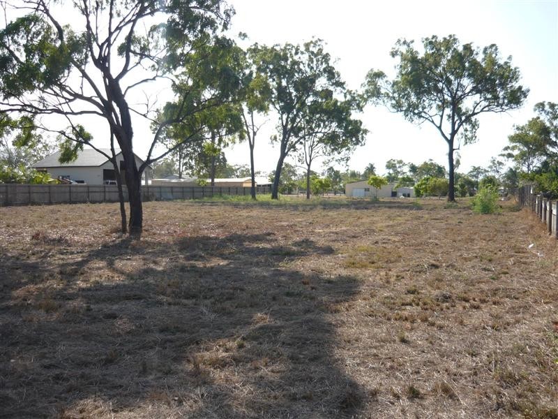 50 Mount Low Pkw, Bushland Beach QLD 4818