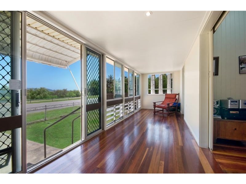 92 The Esplanade, Belgian Gardens QLD 4810