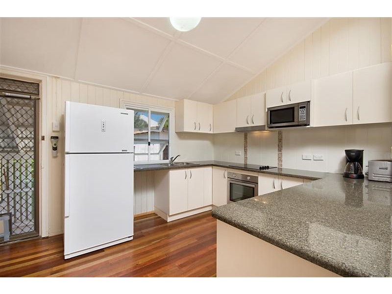 92 The Esplanade, Belgian Gardens QLD 4810