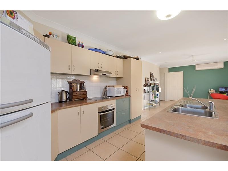 19 Hilton Way, Mount Louisa QLD 4814