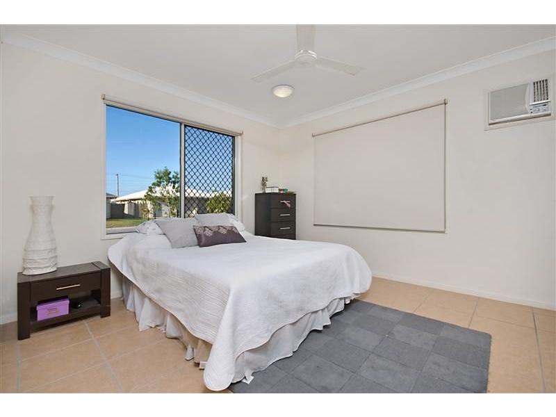 19 Hilton Way, Mount Louisa QLD 4814