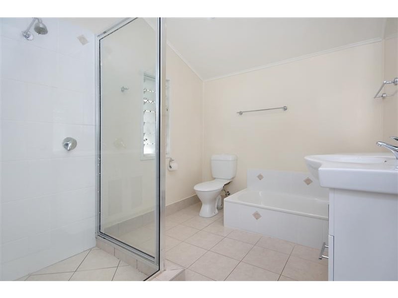 92 The Esplanade, Townsville QLD 4810