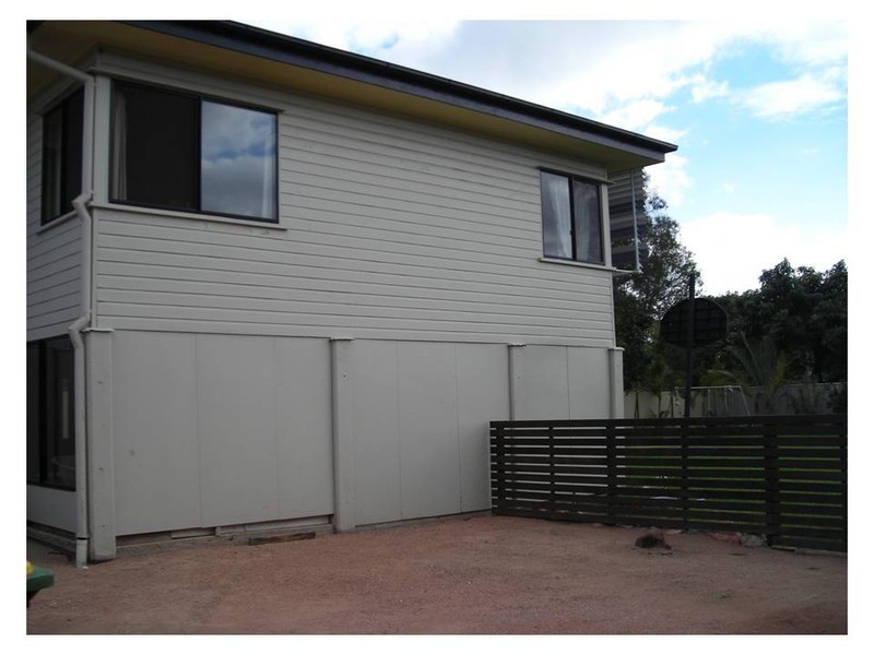 93 Robertson Street, Railway Estate QLD 4810
