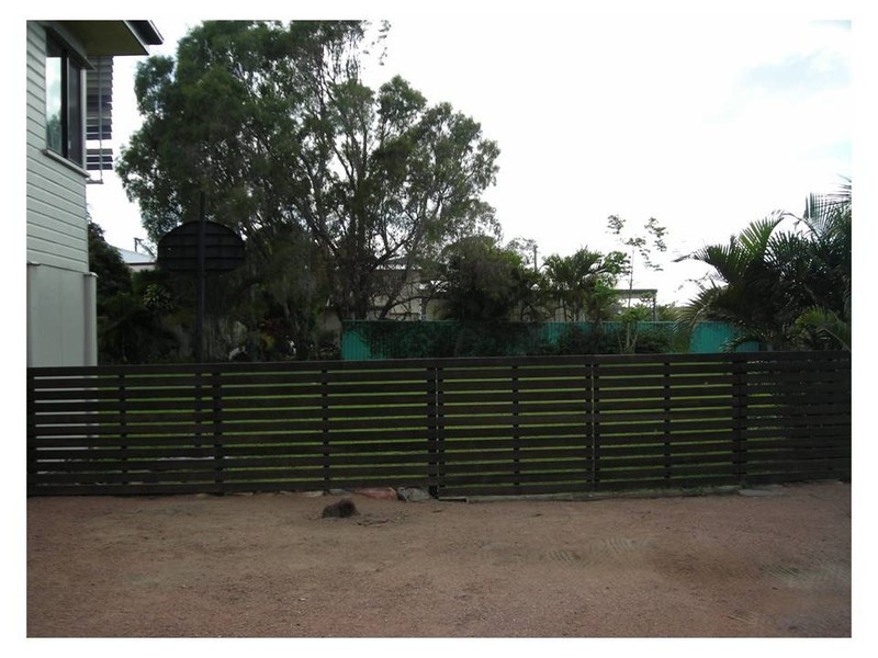 93 Robertson Street, Railway Estate QLD 4810